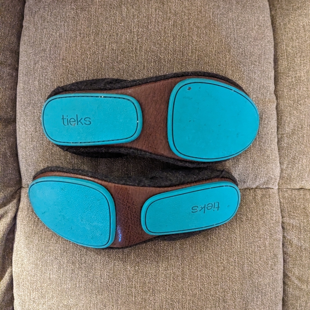 Tieks flats